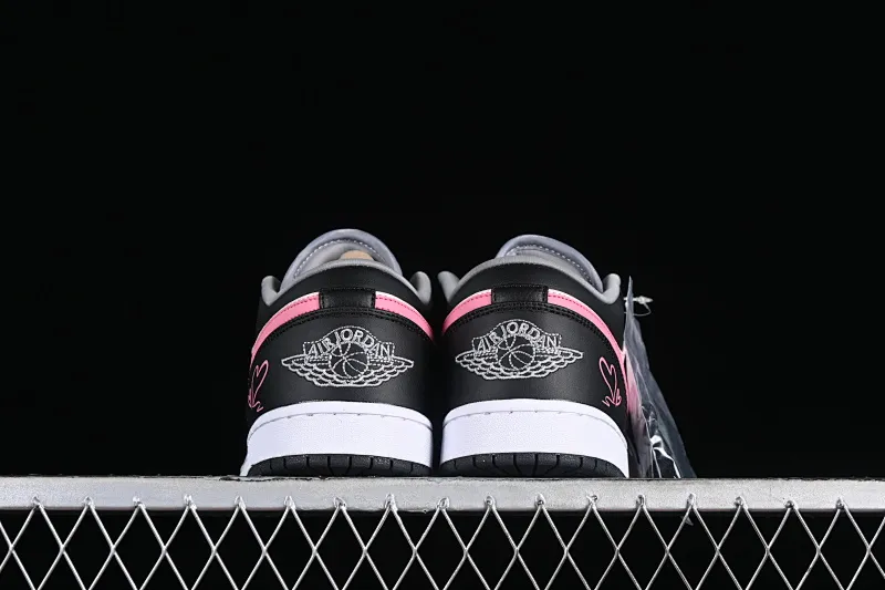 All categories Air Jordan Jordan series basketball shoes Air Jordan 1 Low Air Jordan 1 Low AJ1 Joe 1 Valentine's Day customized low-bang cultural casual sneakers 553558-040